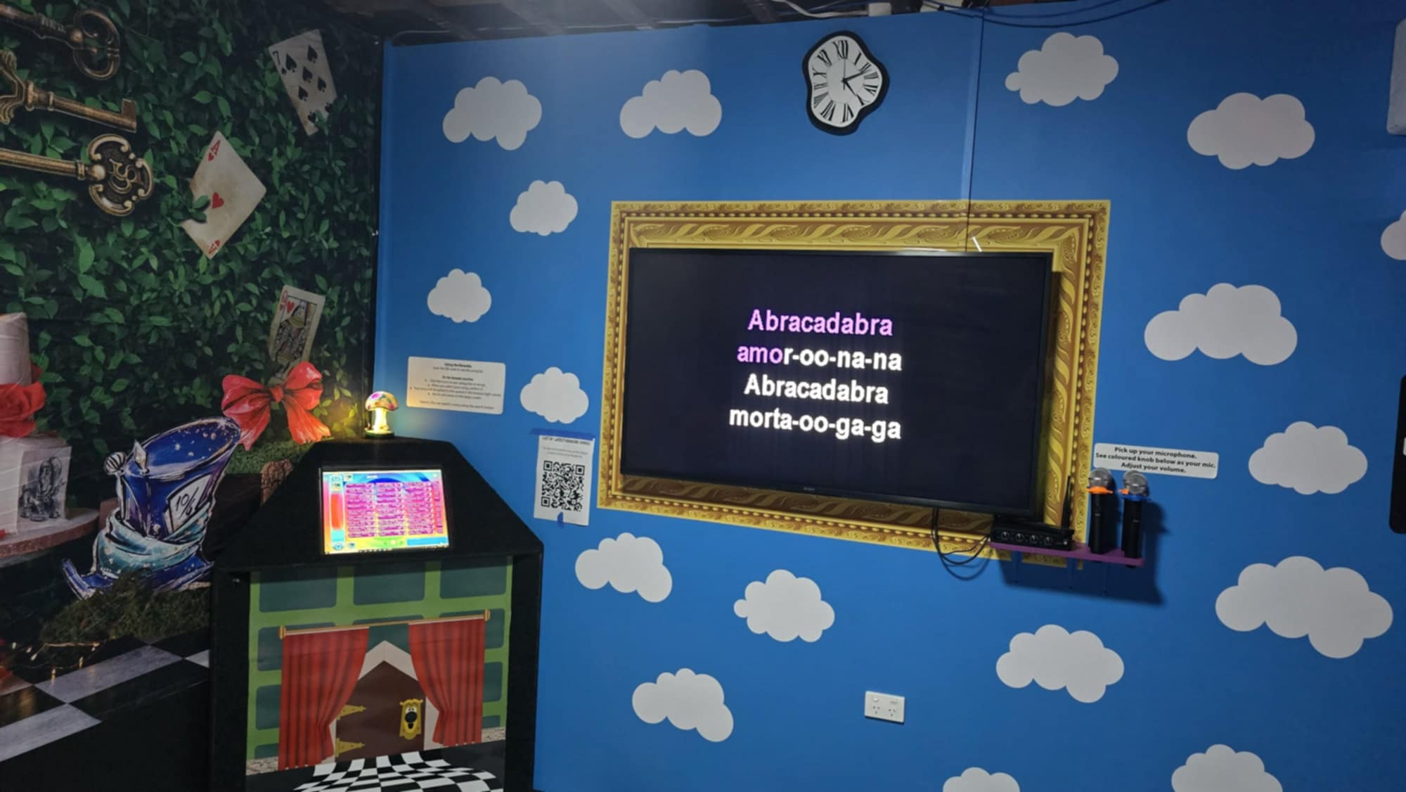Alice in Wonderland Karaoke Room thumbnail